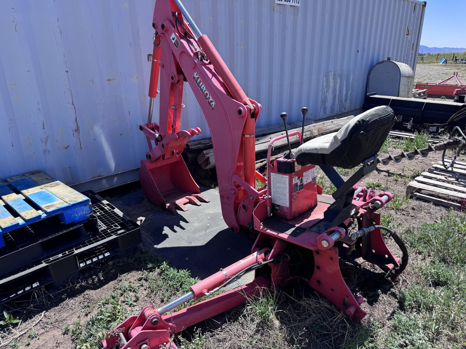 Kabota BH 92 backhoe attachment
