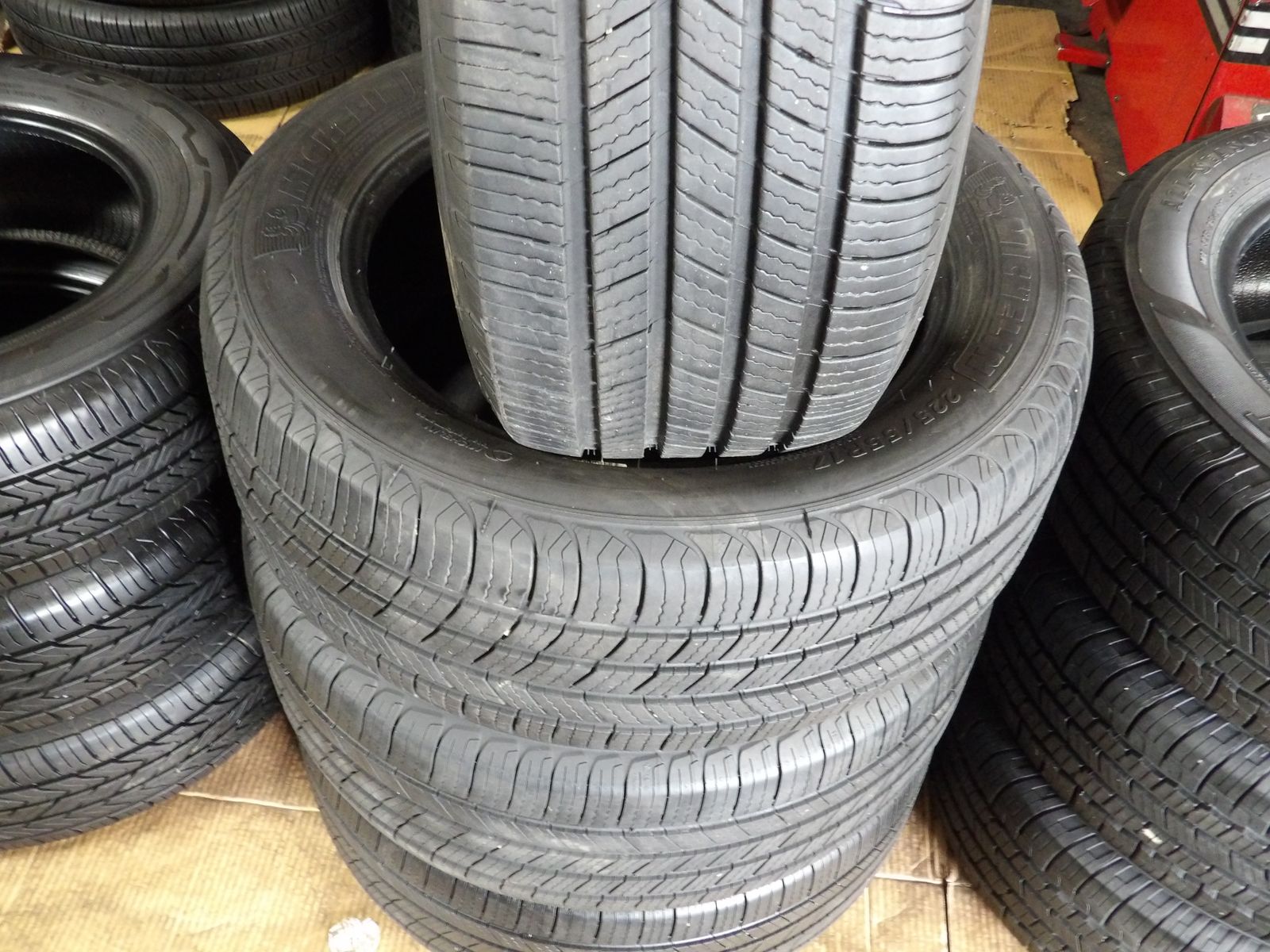 225/55R17 MICHELIN DEFENDER T+H SET OF USED TIRES