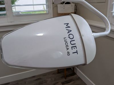 Maquet Lucea 40 - medical exam light - led - commercial quality.