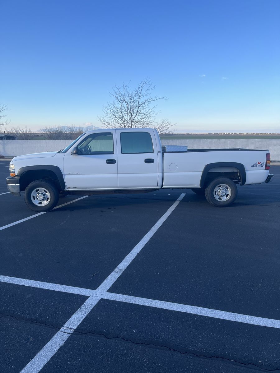 2002 CHEVROLET SILVERADO 2500HD LS