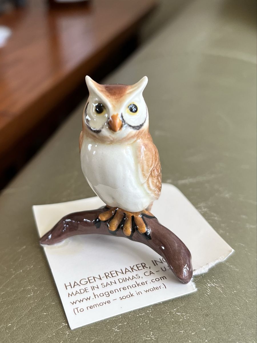 Hagen-Renaker Miniature Ceramic Figurine Horned Owl on Stump Item 03369