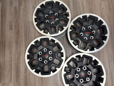 TRD Toyota Rims 200$ all 4