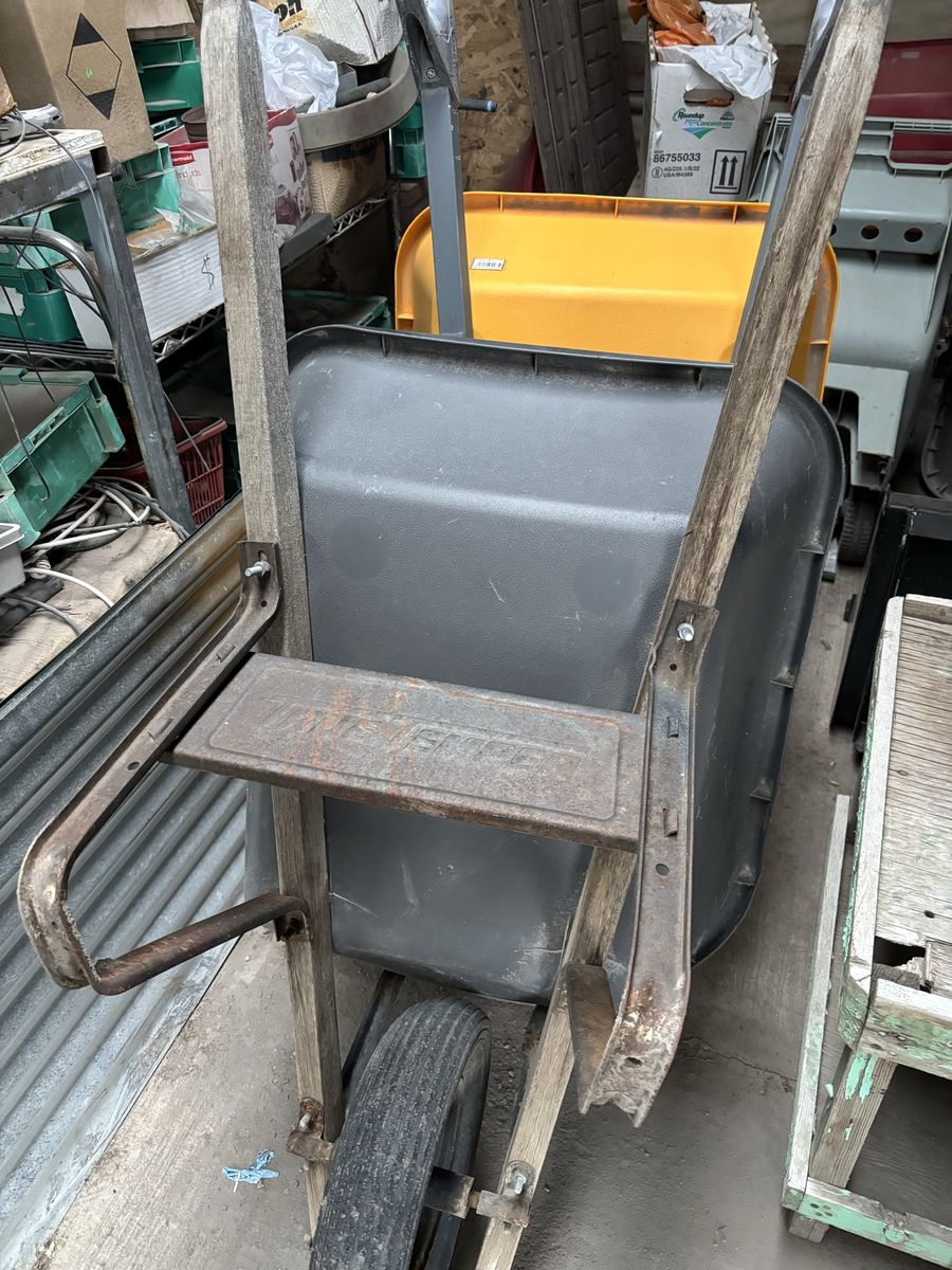 Main image 11