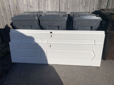 (3) Interior doors: 2-panel; 1-10 x 6-8, 2-4 x 6-8, 2-6 x 6-8