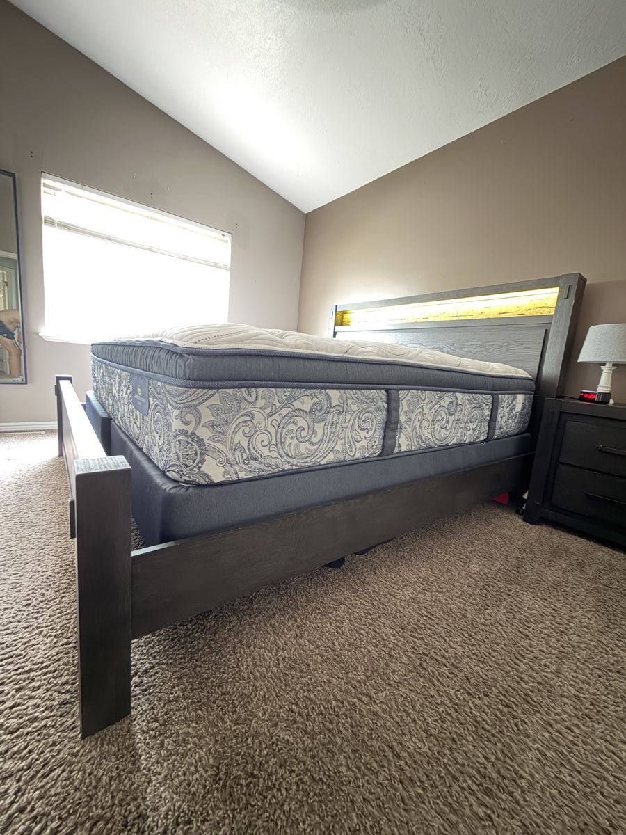 Main image 5