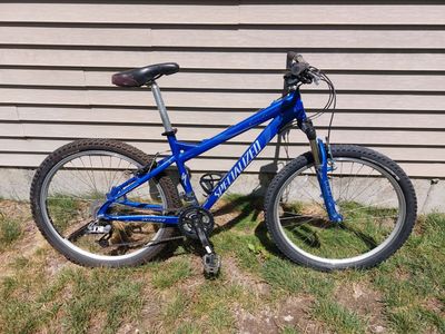 Specialized Hardrock sport mountain bike