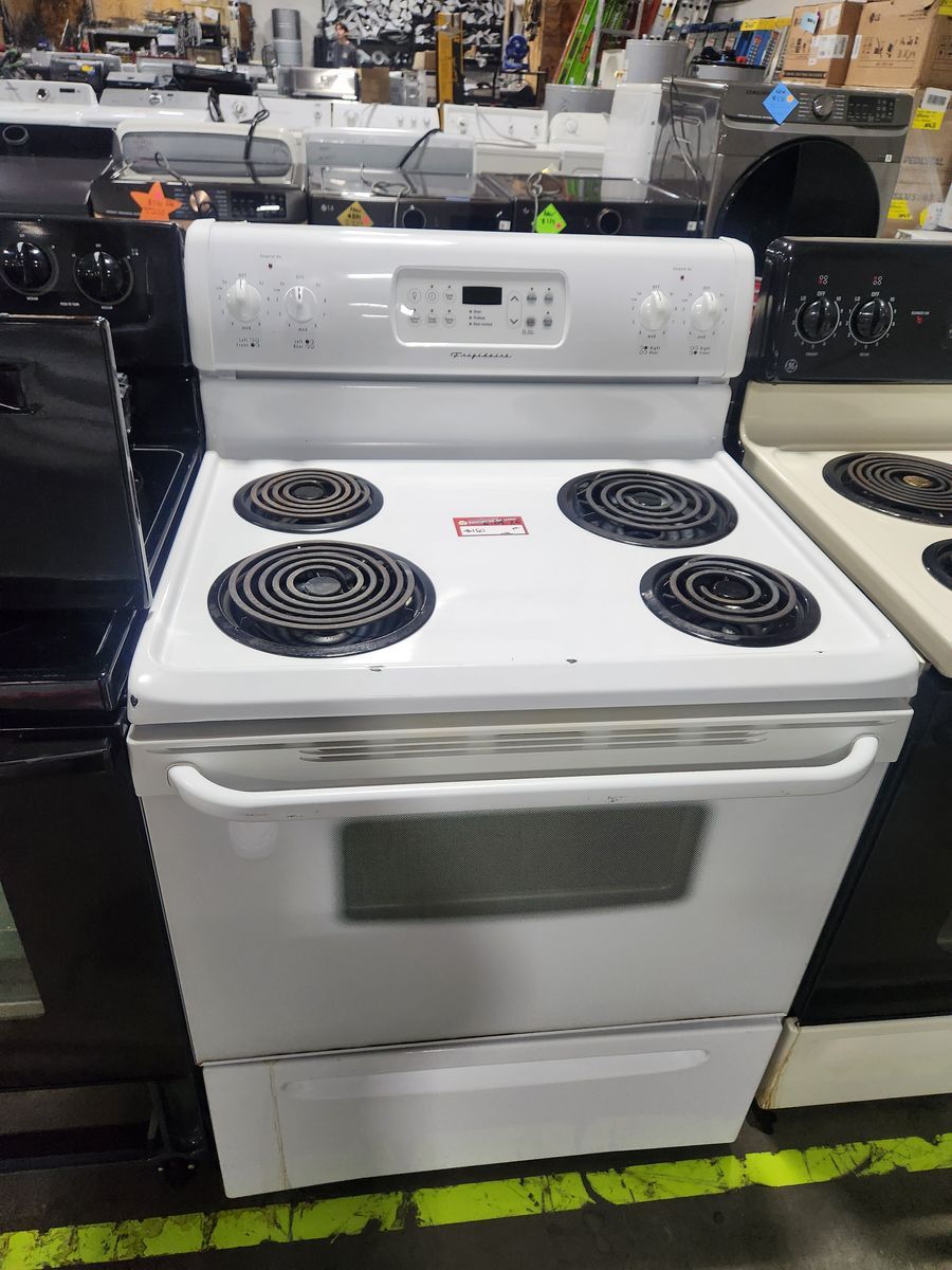 Frigidaire White Electric Range Oven with Coil Burners - Used