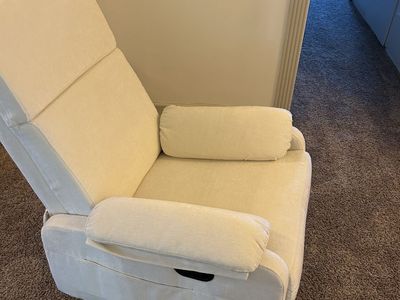 Korser Beige Recliner Chair