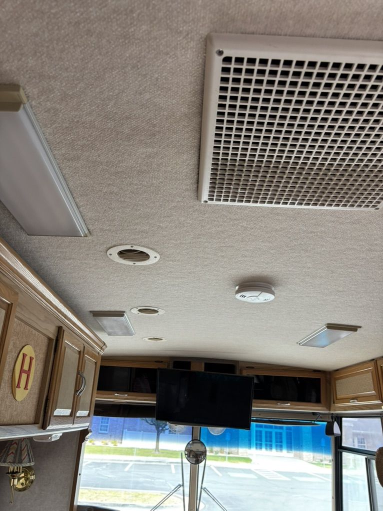 Main image 6