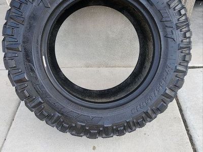 Set of Trail Grappler M/T Tires LT285/65/R18