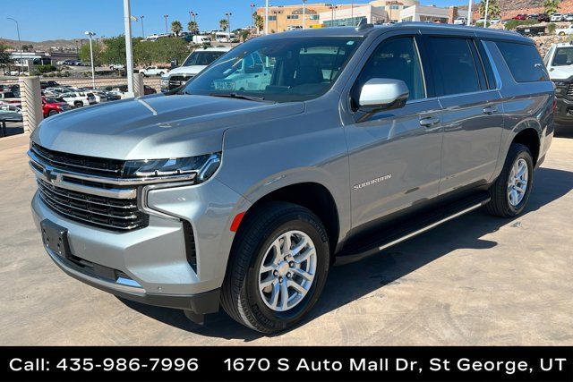 2023 Chevrolet Suburban LT