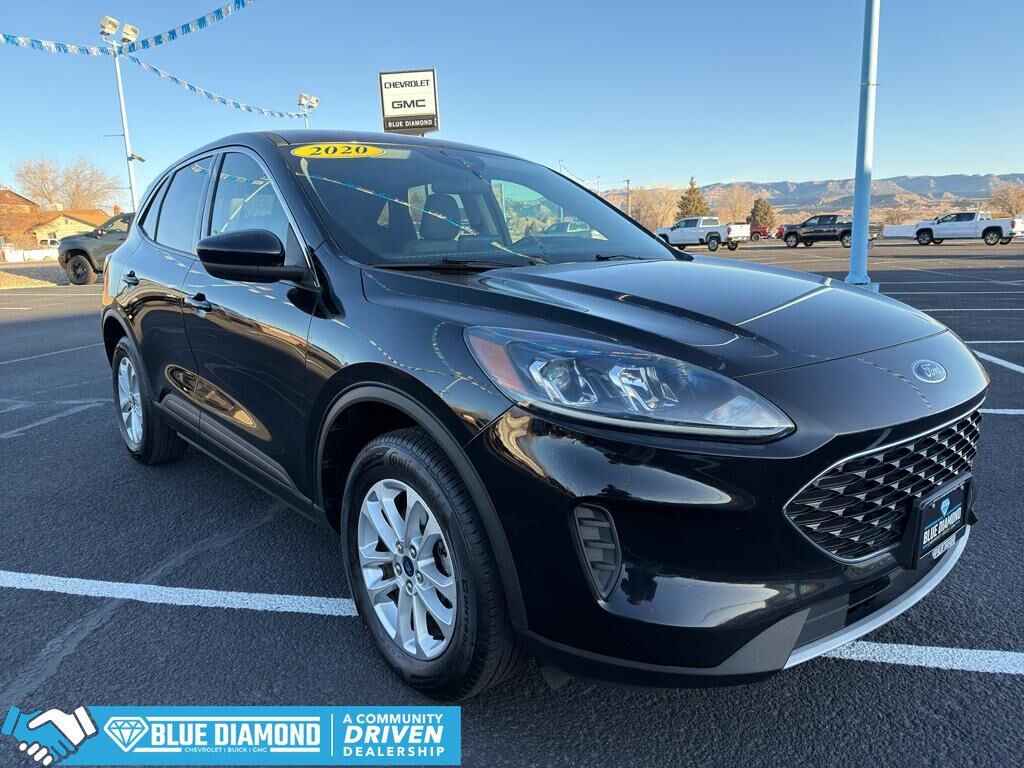 2020 Ford Escape SE