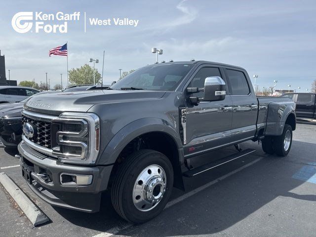 2024 Ford F-450 Super Duty Platinum