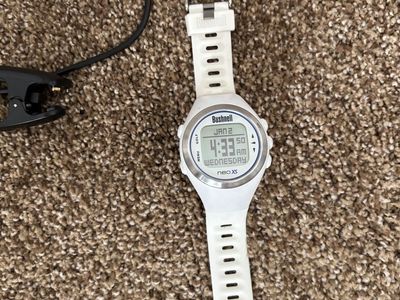 Bushnell Neo XS GPS Golf Watch - White, Includes Charger, Excellent Condition