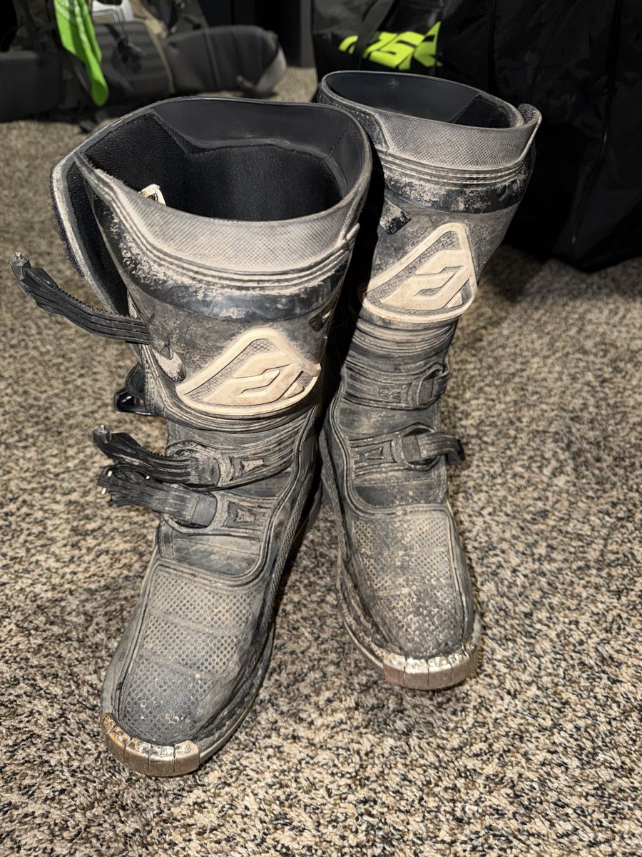 Answer Riding Boot - Youth Size 4