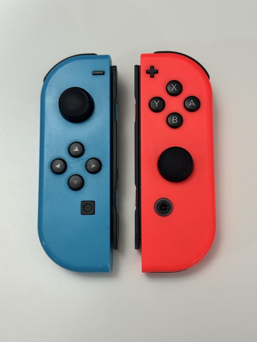 Nintendo Switch Joy Cons / Left & Right Side / Cleaned & Tested