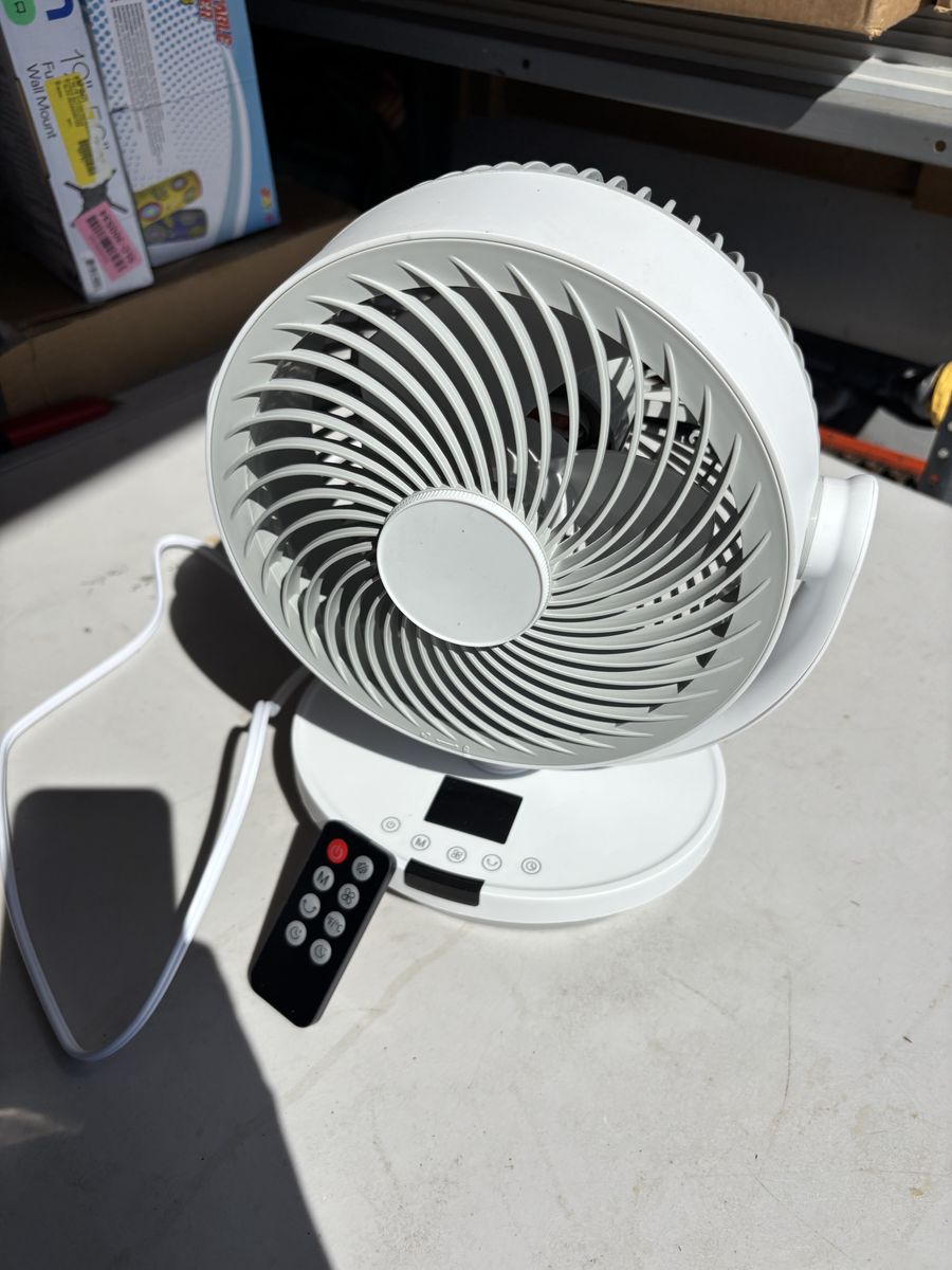 Desktop Fan with Remote