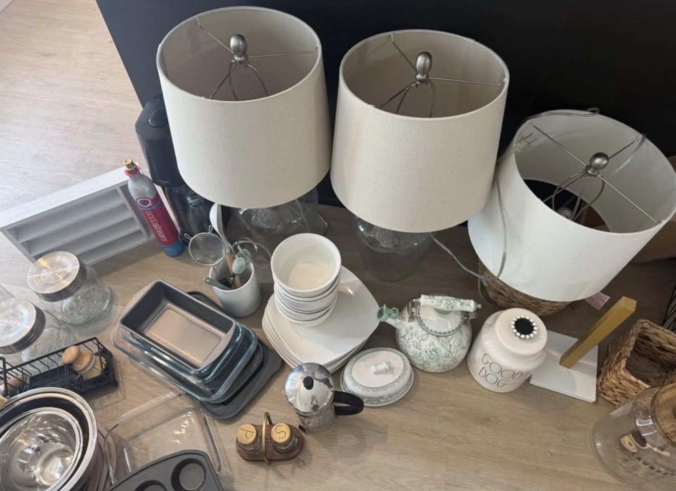 Main image 6