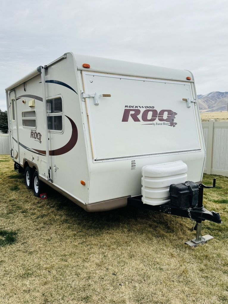 Rockwood Roo 19' Ultralight  Sleeps 6-8