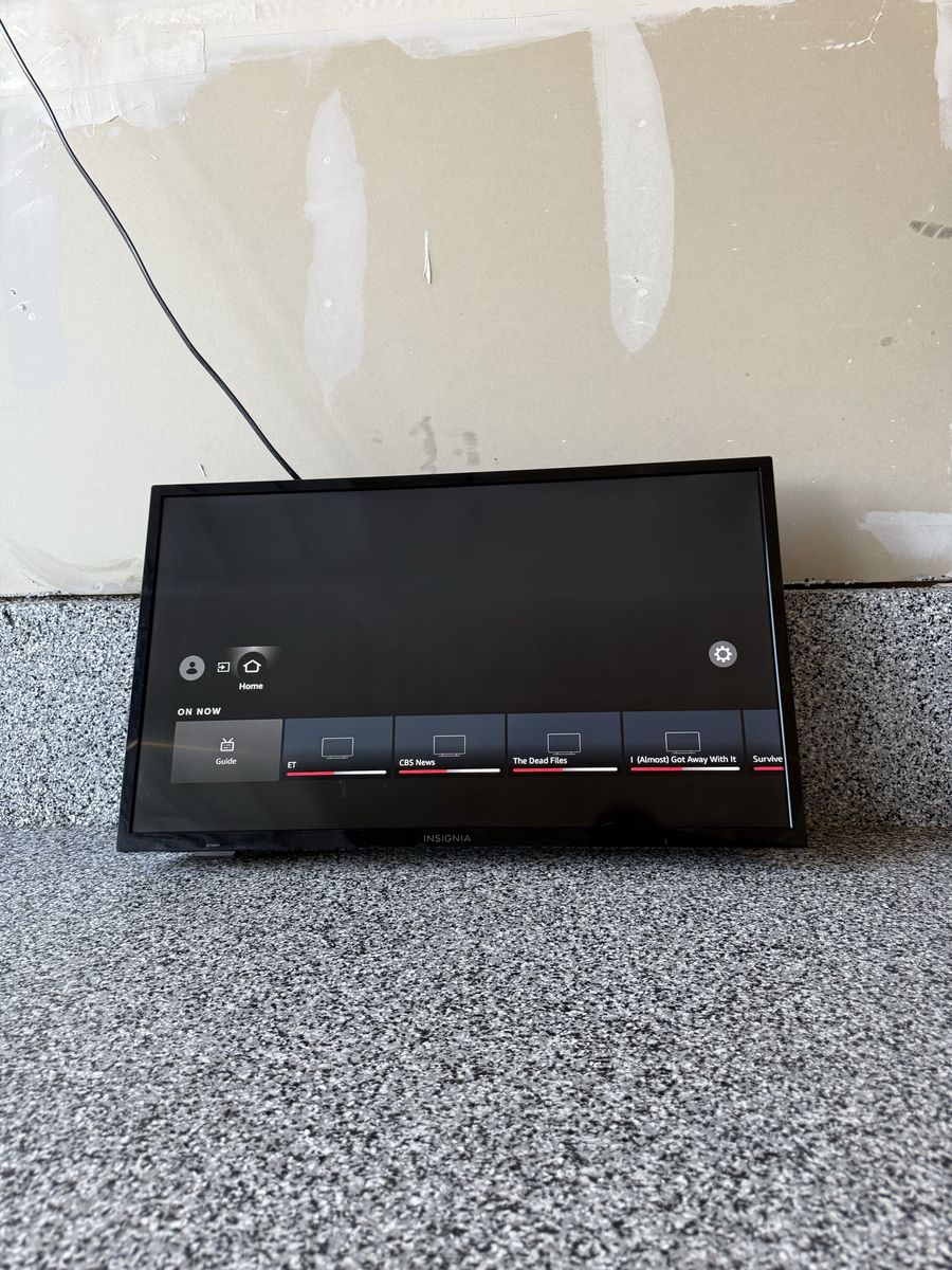 32” Insignia Amazon fire tv