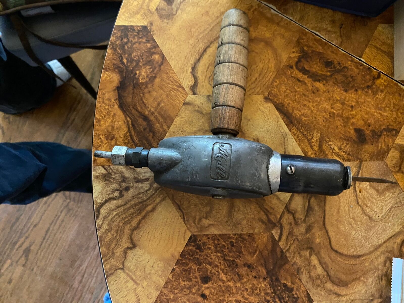 OLD Mall wood & metal saw