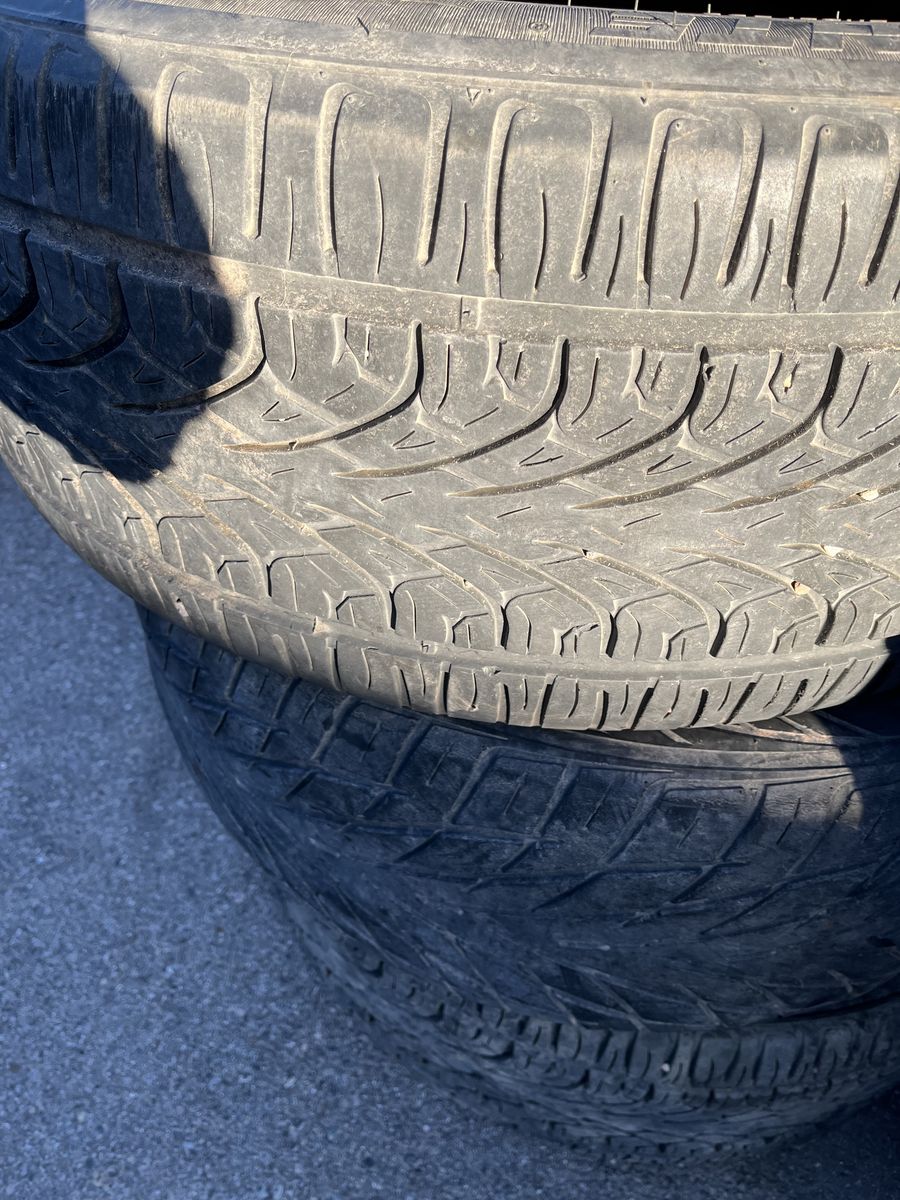 (3) Free 305/40r22 Tires