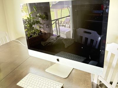 27 inch Mac desktop