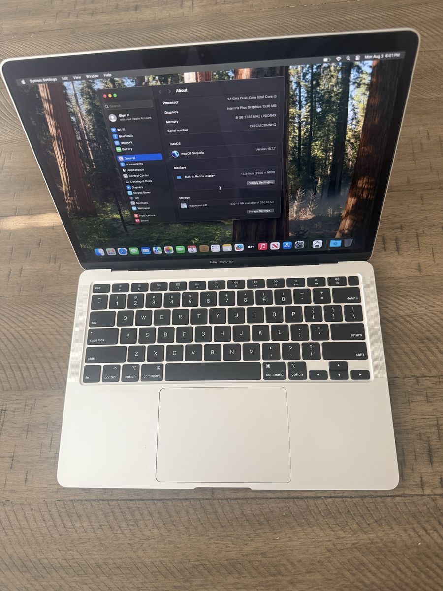 Apple MacBook Air 13-Inch 2020 