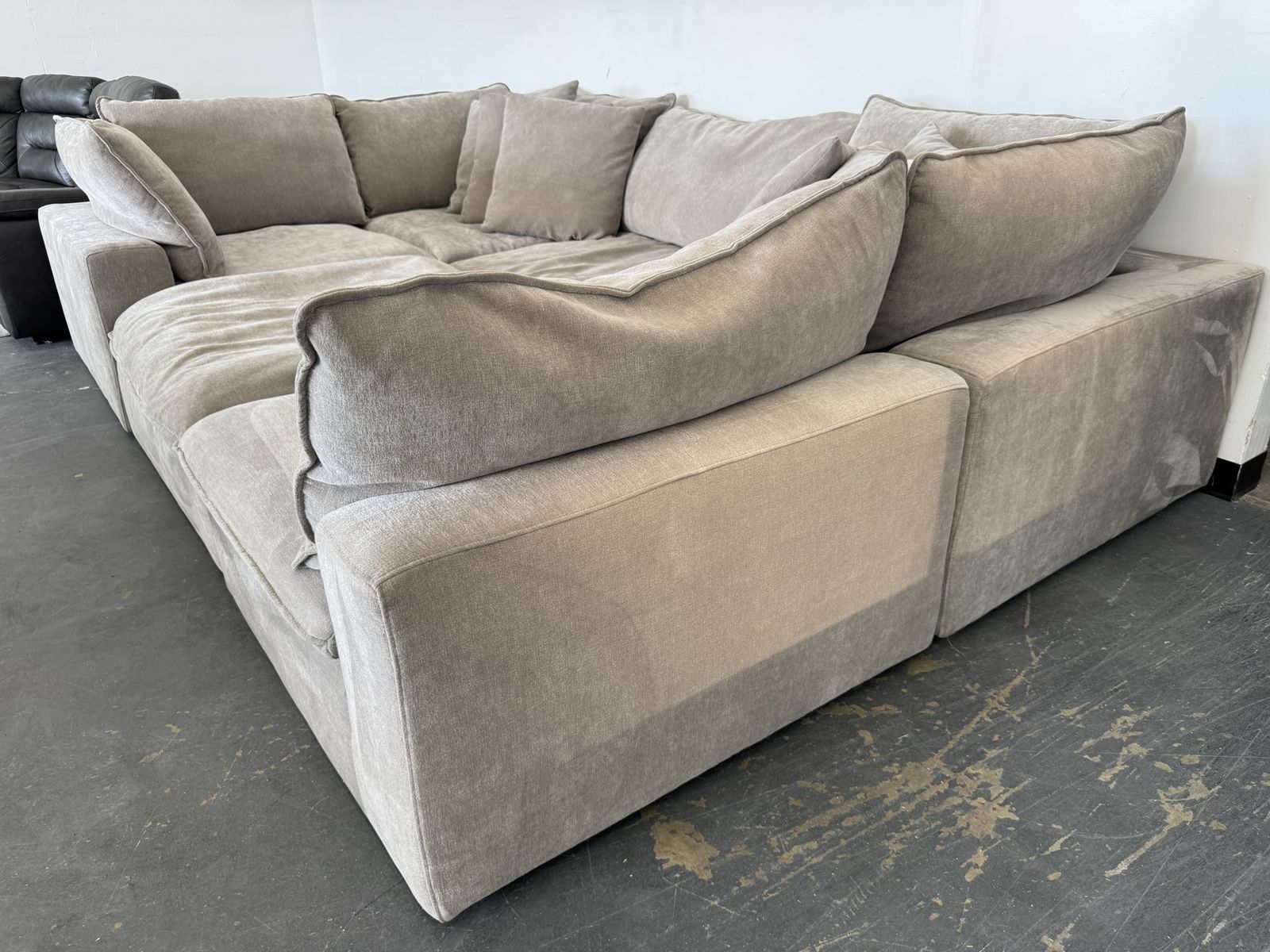 Main image 2