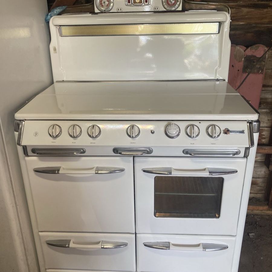 Vintage O’Keefe & Merritt Gas Range and Stove