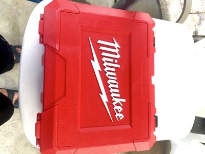 Milwaukee M12 ProPEX Expansion Tool Kit with Case, Charger, and Heads