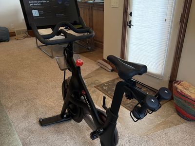 Peloton Bike (2020) - Excellent Condition
