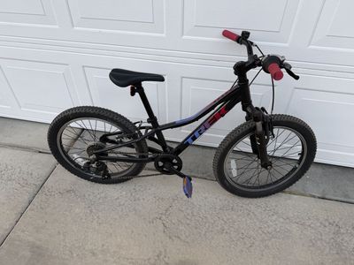 Trek Precaliber 20-inch 7-Speed Kids' Mountain Bike - Black/Red/Blue