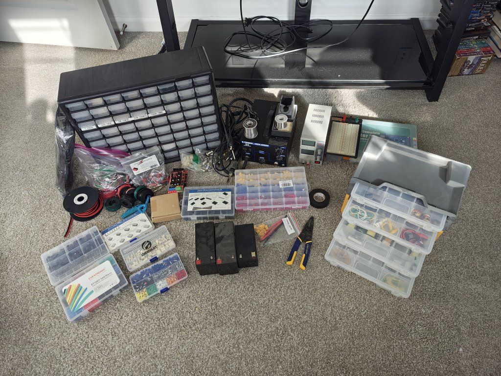 Electronics Maker Bundle – Tools, Arduinos & More