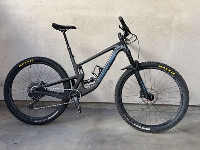 2022 Santa Cruz Hightower 2 C R Large