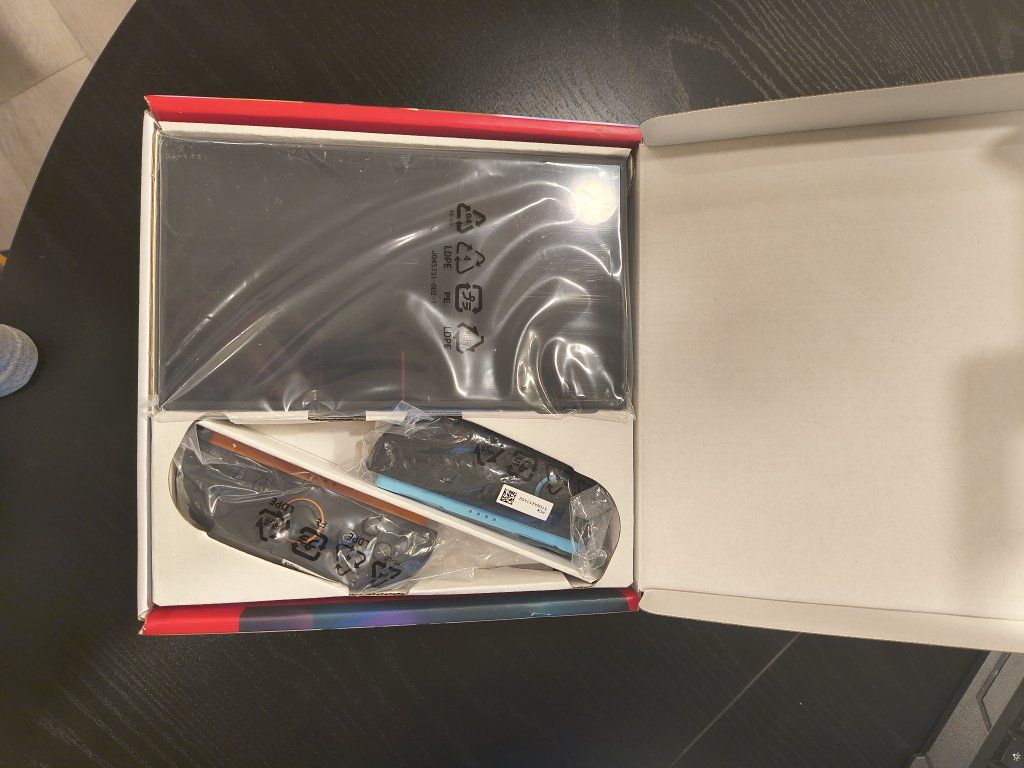 Main image 3