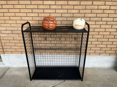 Sports equipment rack