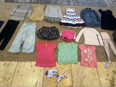 Girl's Clothing Bundle Size 6/7 Gap, Nike & More