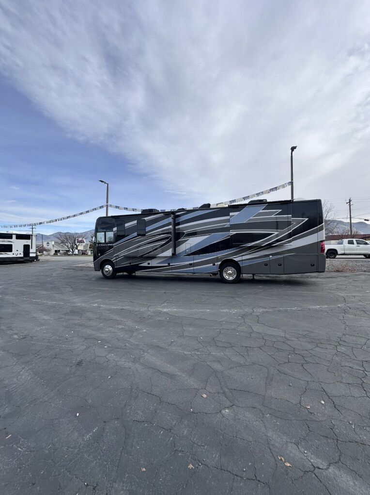 2021 Thor Challenger 37DS