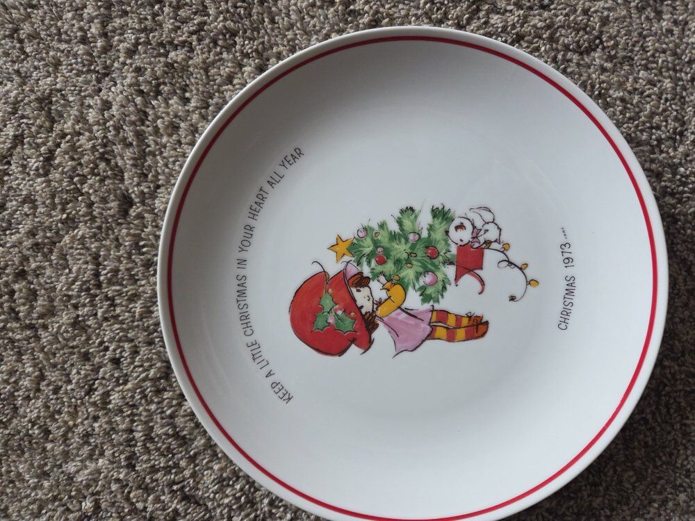 Mopsie Christmas Collector Plate 1973