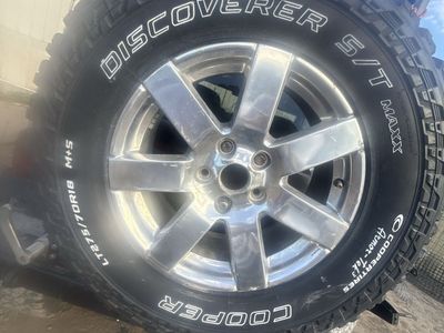 Cooper Discoverer S/T Maxx LT275/70R18 Off-Road Tire & Wheel M+S Rated