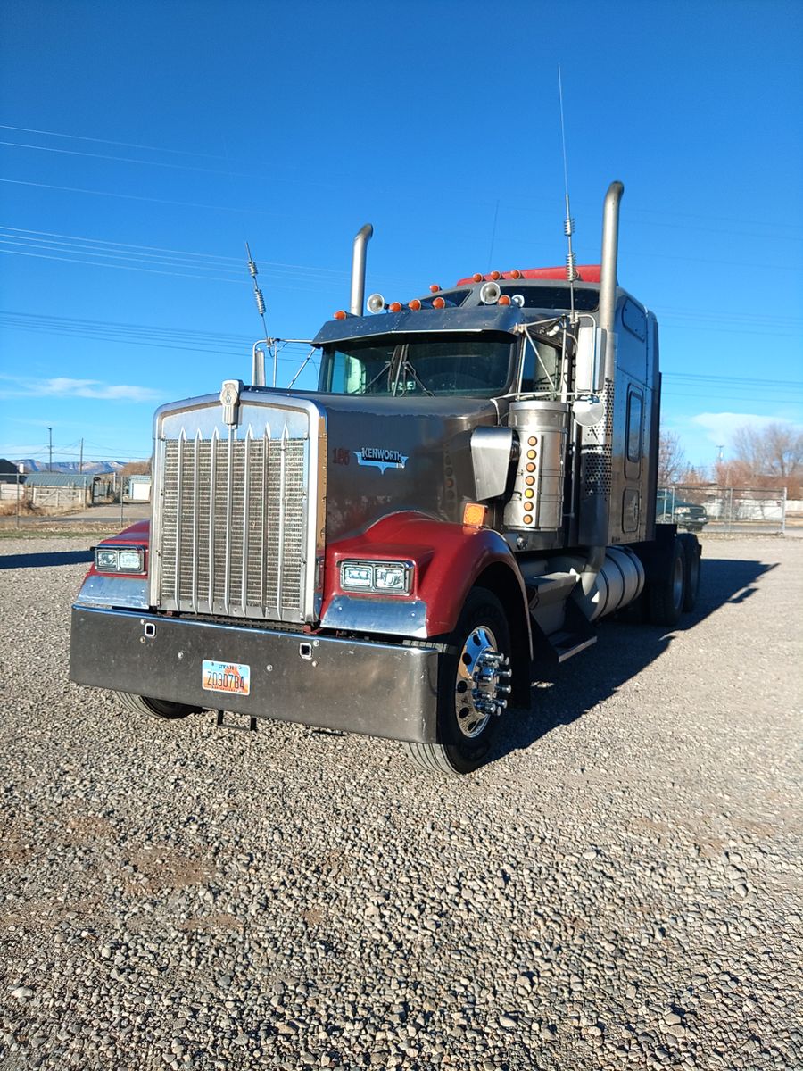2000 Kenworth W900L Pre-ELD engine