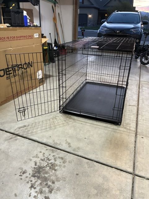 Dog kennel-(large)