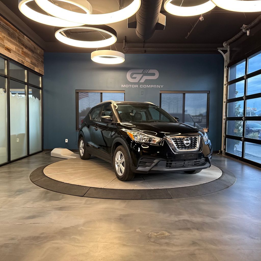 2019 Nissan Kicks S