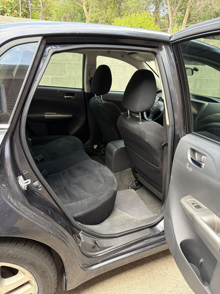 Main image 3