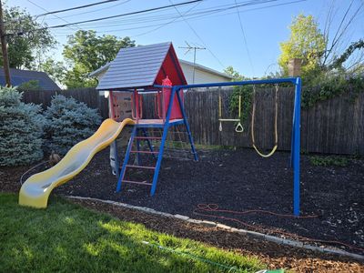 Lifetime Big Stuff swingset