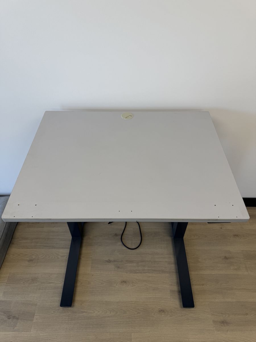 Main image 5