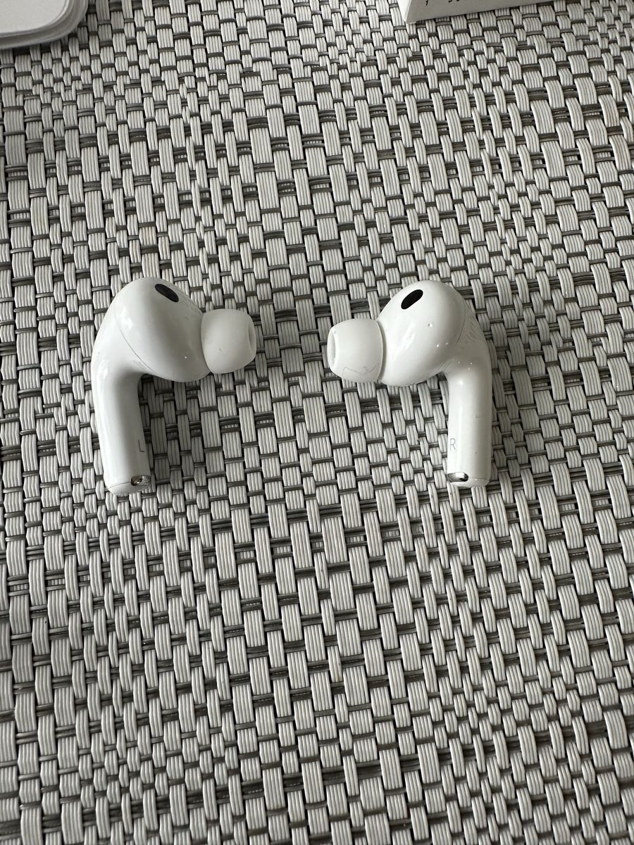 Airpods Pro 3 - 1 month old