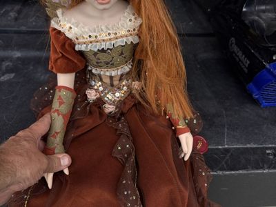 Porcelain doll limited edition in good condition