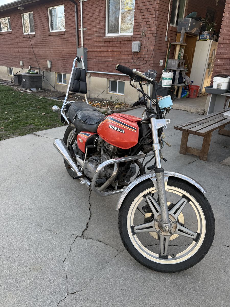 1978 Honda Hawk CB400T Motorcycle Resto Cafe Racer